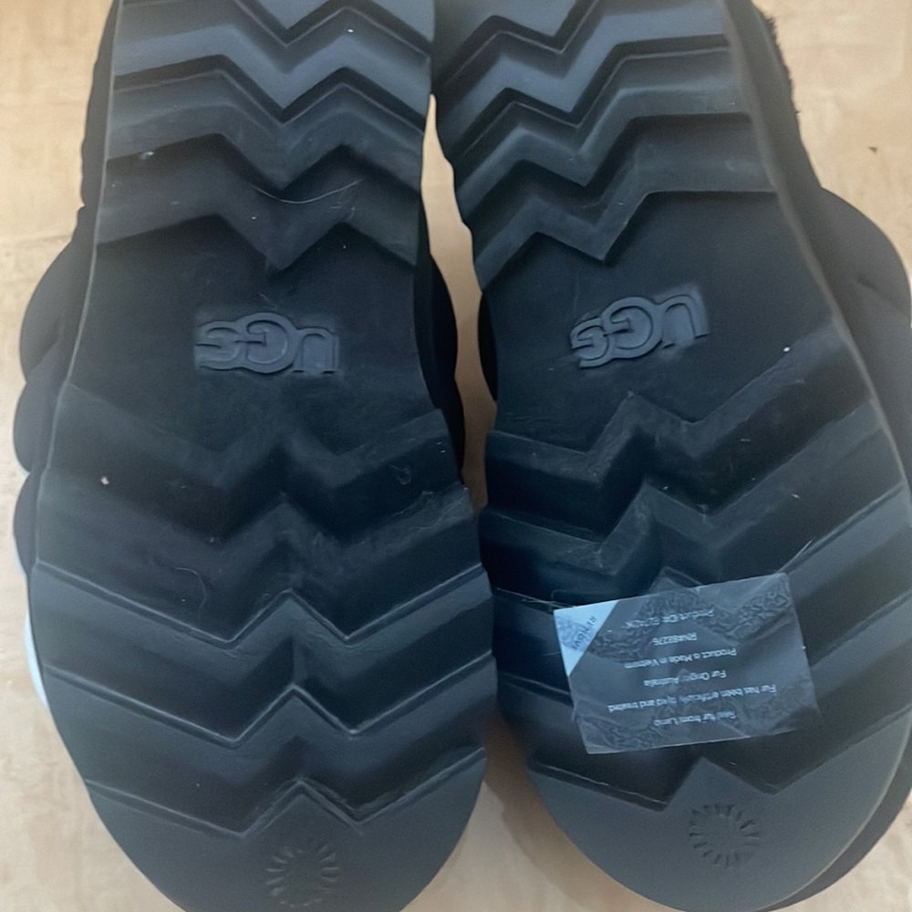 Ugg Women’s Maxi Slide Sandal - Picture 5 of 6